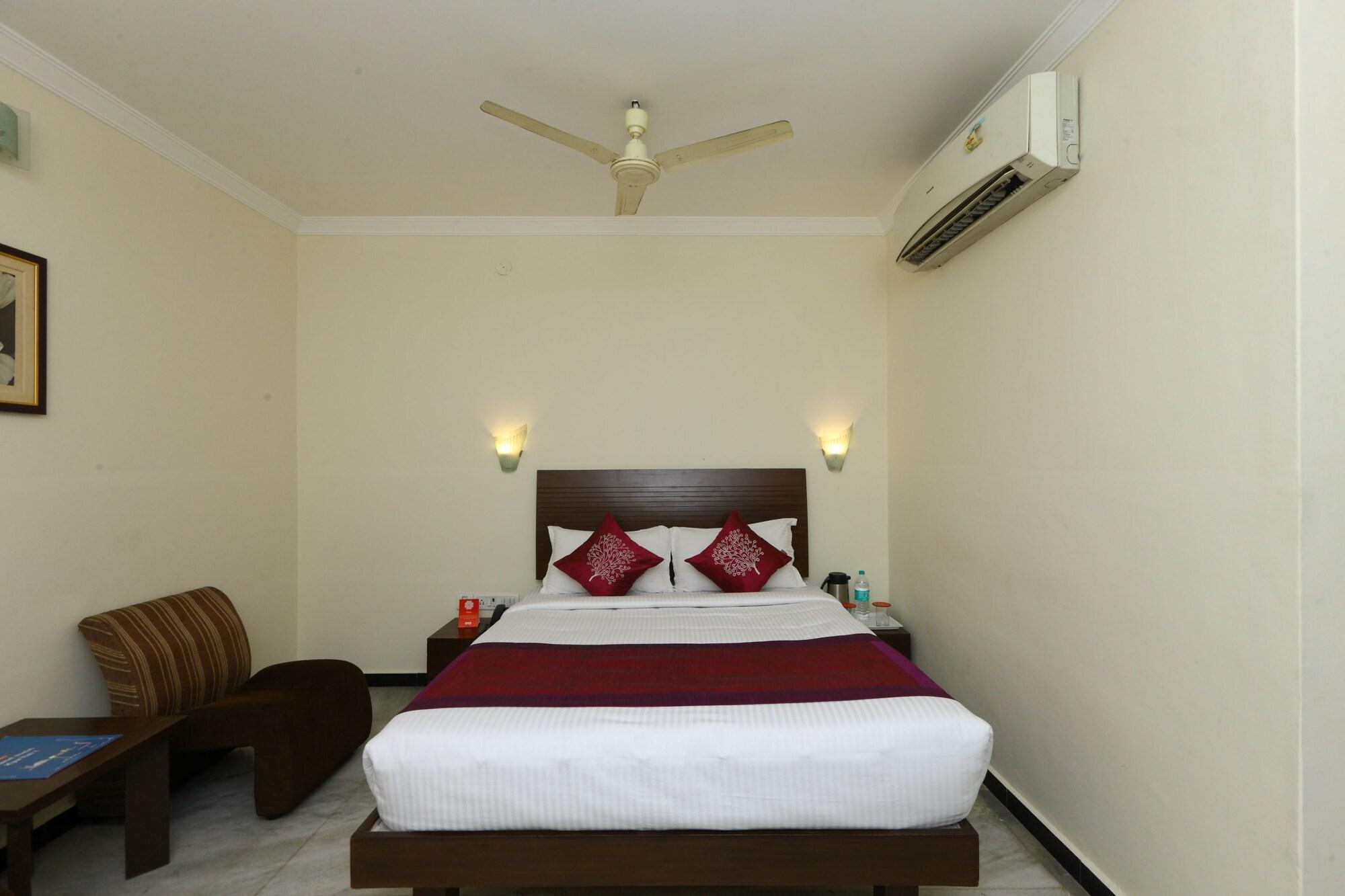 Oyo Flagship 470 Us Consulate Hotell Chennai Exteriör bild