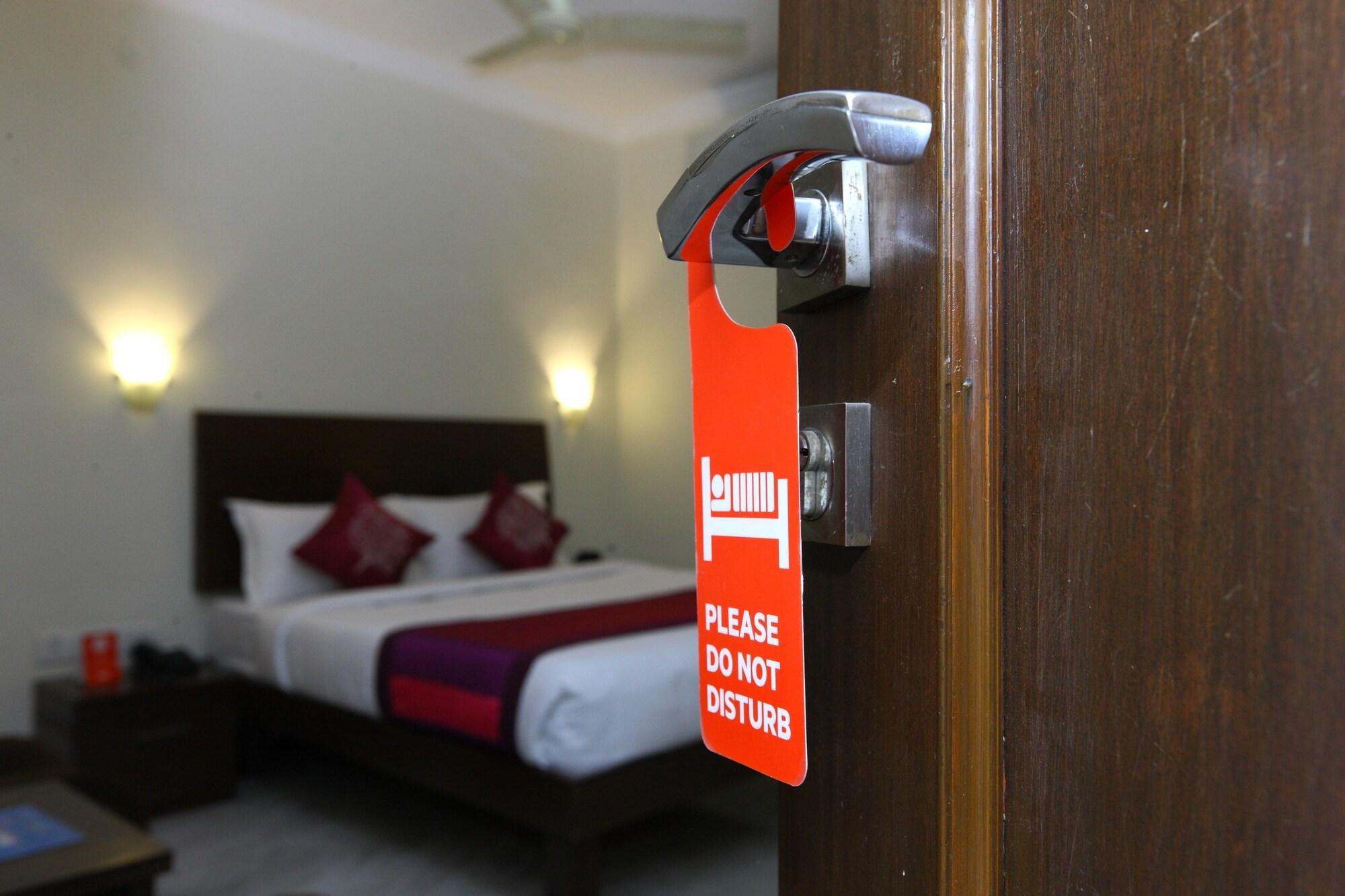 Oyo Flagship 470 Us Consulate Hotell Chennai Exteriör bild