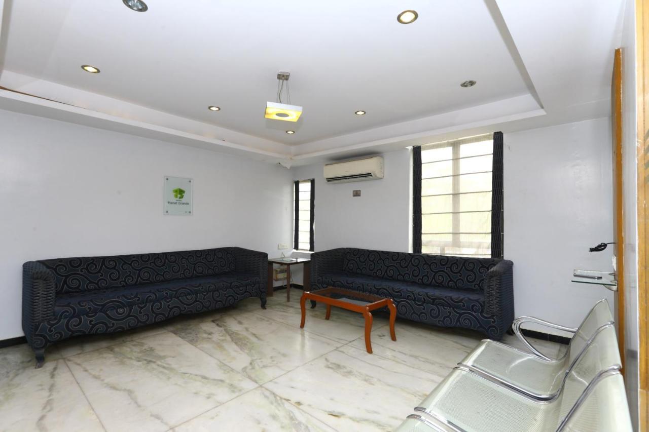 Oyo Flagship 470 Us Consulate Hotell Chennai Exteriör bild